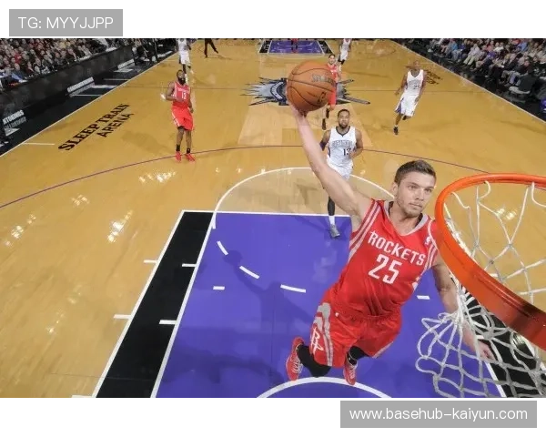 乌度卡称杜兰特绝杀点位习惯,战术简化成效显著